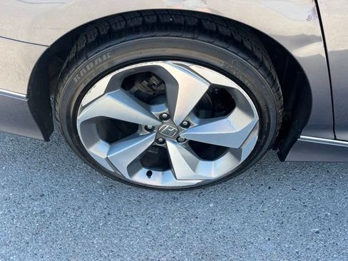 Used 2020 Honda Accord Touring image 22