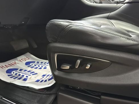 Used 2020 Cadillac Escalade Luxury image 9