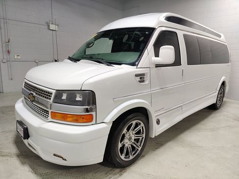 Used 2015 Chevrolet Express 2500 Extended image 36