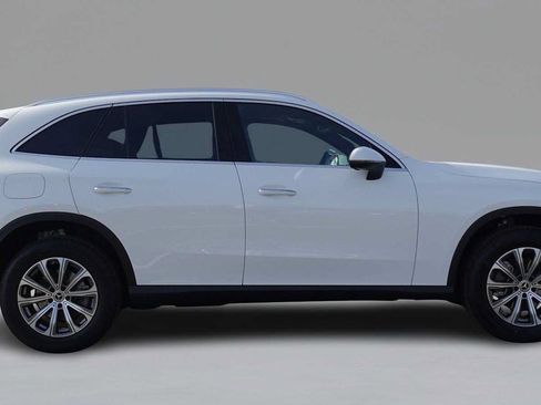 Used 2026 Mercedes-Benz GLC 300 4MATIC image 4