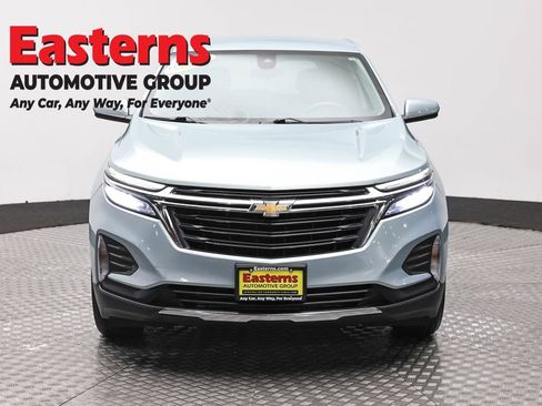 Used 2022 Chevrolet Equinox LT FWD image 2