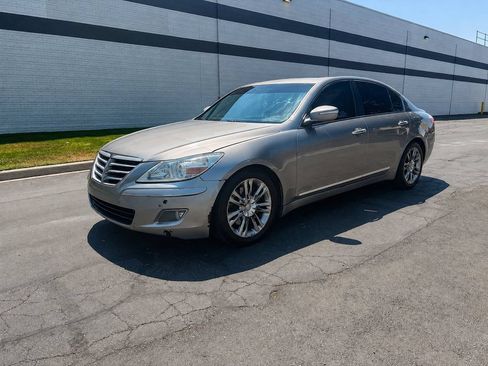 Used 2009 Hyundai Genesis 4.6 w/ Technology Pkg 5 RWD image 1