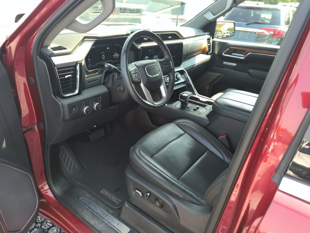 Used 2023 GMC Sierra 1500 Denali AWD/4WD image 10