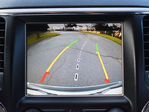 Used 2014 Jeep Grand Cherokee Limited image 27