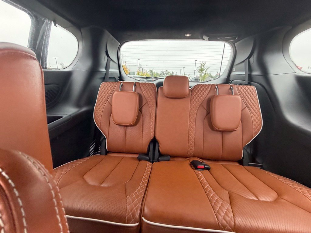 Used 2024 Chrysler Pacifica Pinnacle FWD image 42