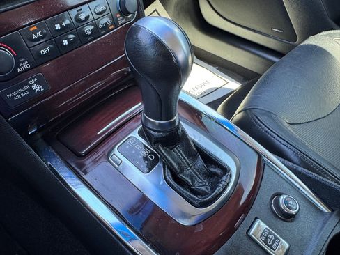 Used 2011 INFINITI G37 Sport w/ Premium Pkg image 26
