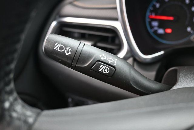 Used 2022 Chevrolet Equinox Premier FWD image 17
