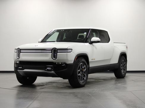 Used 2022 Rivian R1T Adventure image 8