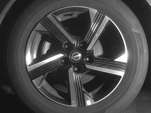 Used 2025 Nissan Sentra SV image 12