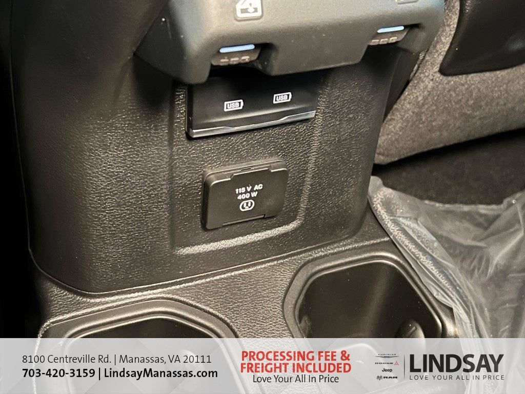 New 2026 Jeep Gladiator Mojave w/ Safety Group AWD/4WD image 18