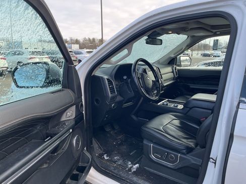 Used 2018 Ford Expedition Max Platinum image 9