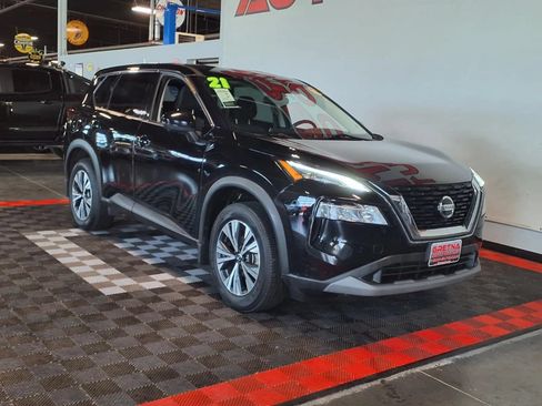 Used 2021 Nissan Rogue SV AWD/4WD image 2