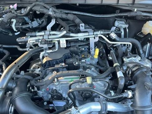 Used 2025 Ford Bronco Big Bend image 29