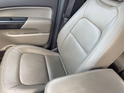 Used 2015 GMC Canyon SLT w/ Driver Alert Package image 9