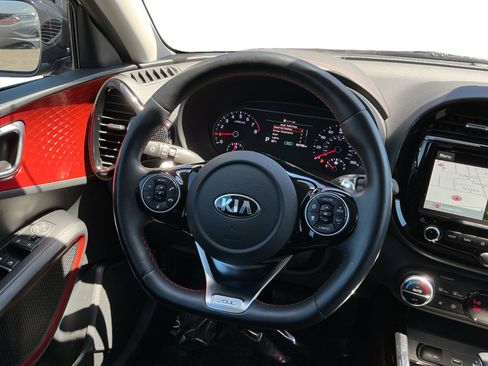 Used 2021 Kia Soul Turbo FWD image 11