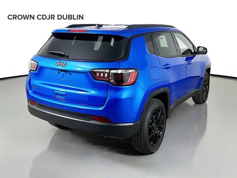Used 2026 Jeep Compass Latitude AWD/4WD image 5