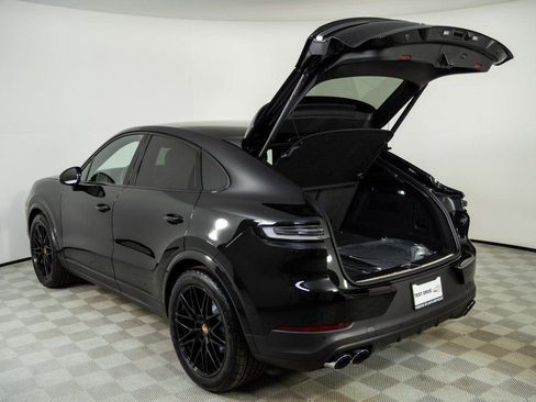 Certified 2026 Porsche Cayenne Coupe AWD/4WD image 34