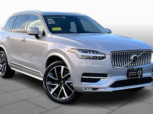 Certified 2024 Volvo XC90 B6 Plus image 3
