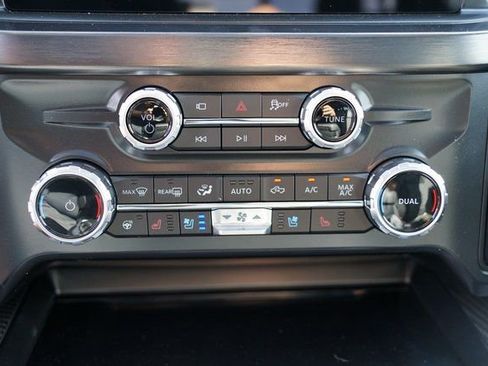 New 2025 Ford F250 Lariat w/ Lariat Ultimate Package image 16