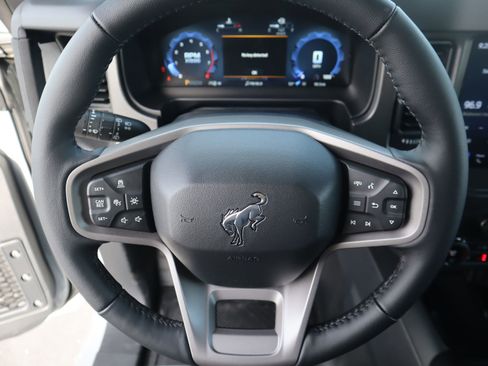 New 2026 Ford Bronco Badlands AWD/4WD image 3