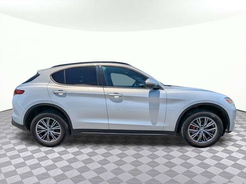 Used 2022 Alfa Romeo Stelvio Sprint AWD/4WD image 2