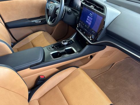 Certified 2023 Lexus RZ 450e Premium w/ Technology Package AWD/4WD image 20
