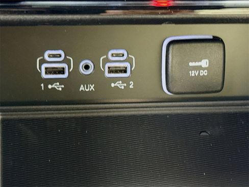 New 2025 Jeep Grand Cherokee Limited w/ Luxury Tech Group II image 21