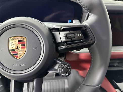 New 2026 Porsche Cayenne S image 39