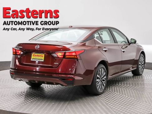 Used 2025 Nissan Altima 2.5 SV AWD/4WD image 5