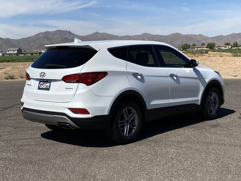 Used 2017 Hyundai Santa Fe Sport FWD image 3