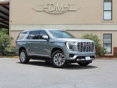 Used 2025 GMC Yukon Denali AWD/4WD image 4