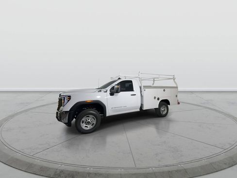 New 2025 GMC Sierra 2500 Pro w/ Convenience Package RWD image 4