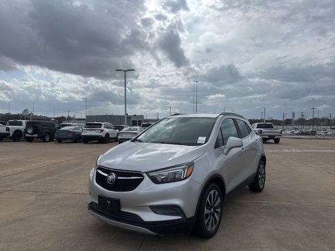 Used 2022 Buick Encore Preferred image 6