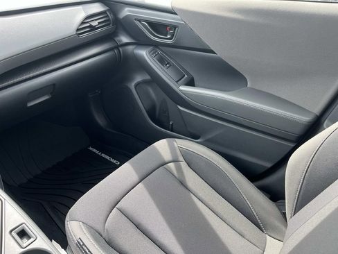 Used 2025 Subaru Crosstrek 2.0i Premium w/ Popular Package #4 image 13