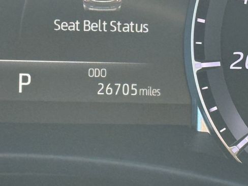 Used 2022 Toyota Highlander XLE image 21