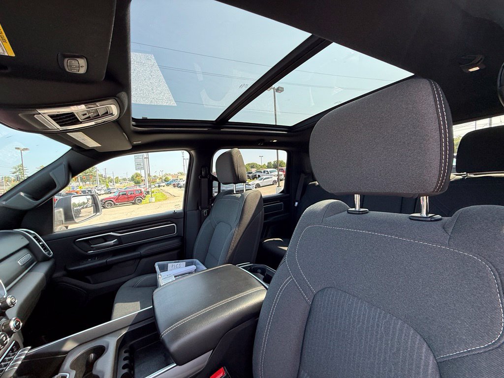 Used 2022 RAM 1500 Big Horn AWD/4WD image 14