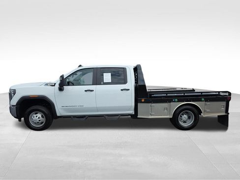 Used 2025 GMC Sierra 3500 Pro w/ Convenience Package AWD/4WD image 2