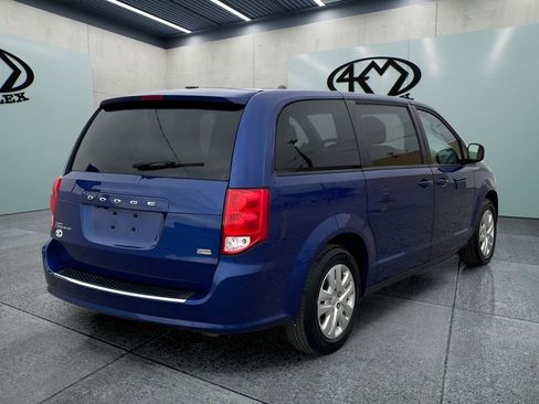 Used 2018 Dodge Grand Caravan SE w/ UConnect Hands-Free Group FWD image 3