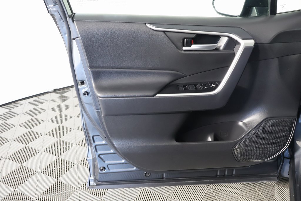 Used 2024 Toyota RAV4 XLE FWD image 12