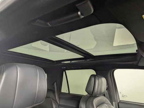Used 2025 Lincoln Navigator Reserve w/ Jet Appearance Package image 26