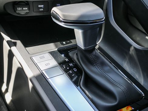 Certified 2026 Hyundai Elantra Sport FWD image 29