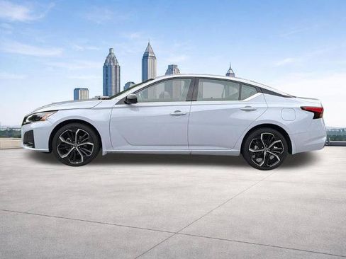 Certified 2025 Nissan Altima 2.5 SR w/ SR Premium Package AWD/4WD image 21