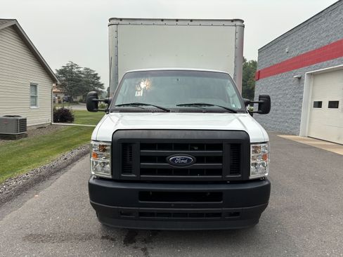 Used 2024 Ford E-350 and Econoline 350 Super Duty RWD image 8