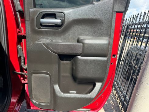 Used 2019 Chevrolet Silverado 1500 Custom w/ Custom Value Package RWD image 32