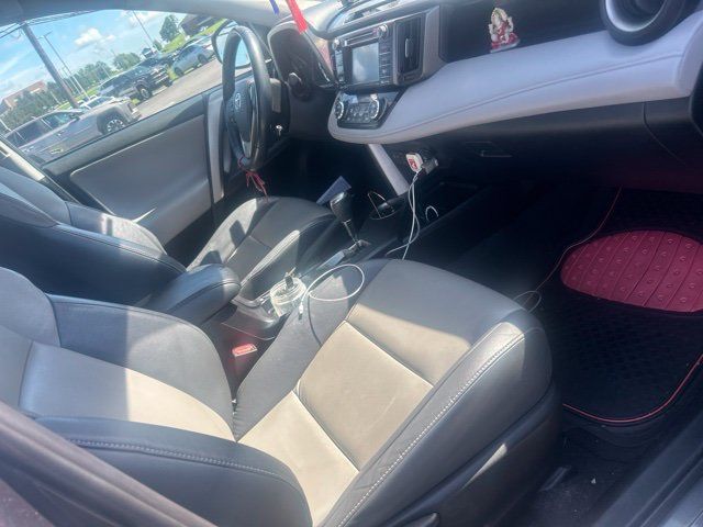 Used 2015 Toyota RAV4 Limited w/ Technology Package AWD/4WD image 9