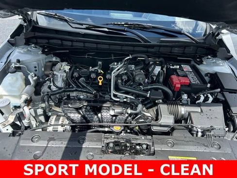 Used 2025 Nissan Altima 2.5 SR FWD image 11