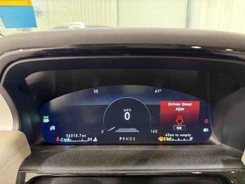 Used 2022 Lincoln Nautilus FWD image 16