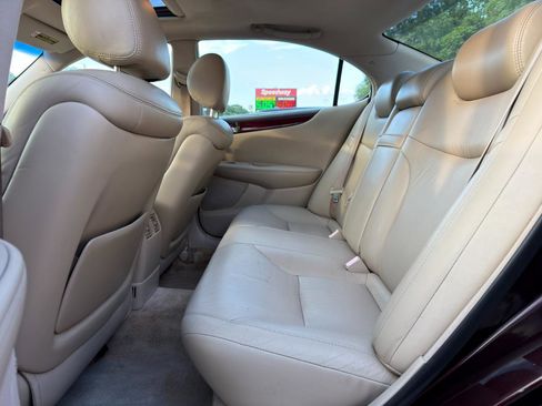Used 2004 Lexus ES 330 FWD image 11