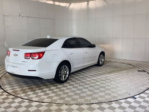 Used 2016 Chevrolet Malibu LT w/ Sun And Convenience Package FWD image 10