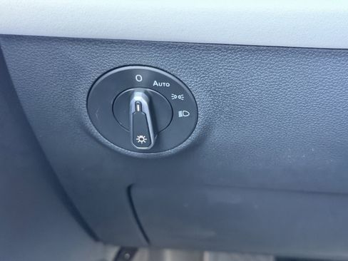 New 2026 Volkswagen Taos SE image 26